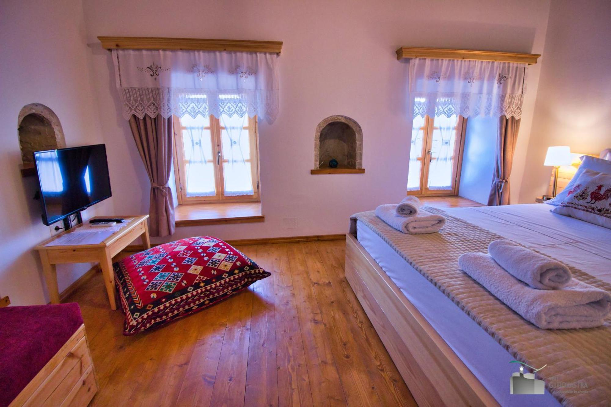 Argyropolis Boutique Hotel Gjirokaster Bagian luar foto